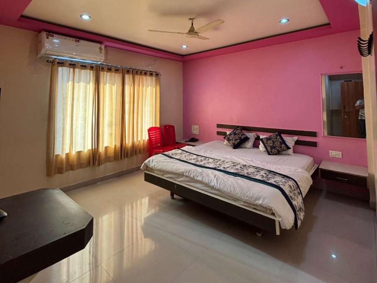 KDM Hotel Sai Geeta in Shirdi
