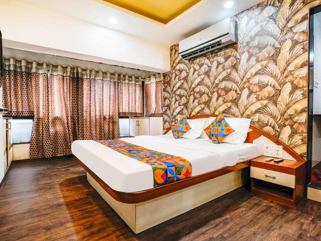 Hotel Saroj in Nashik