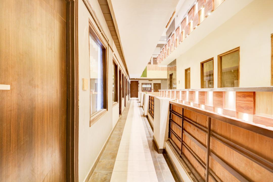 Super Townhouse Haibowal Chowk in Ludhiana