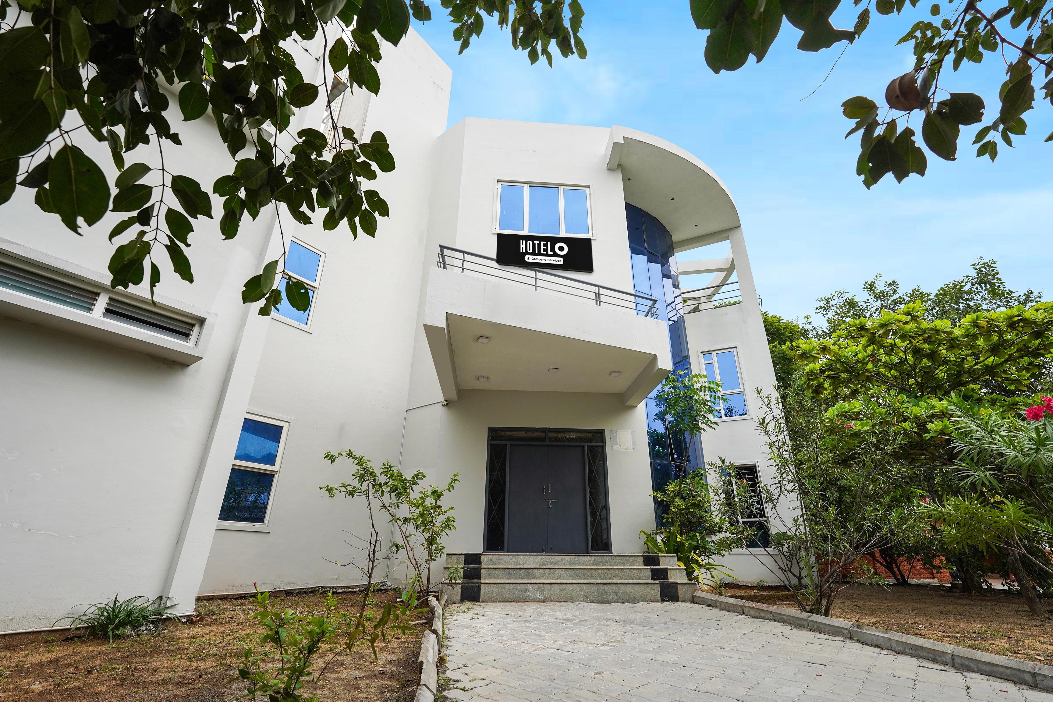 Super Hotel O ECR Stays Near Nemmeli Beach Formerly GVS Homes in Chennai