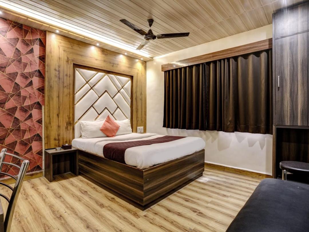 Hotel Green Park in Mumbai