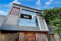 Townhouse ESIC Medical College Faridabad Formerly Royal Mountain in Faridabad