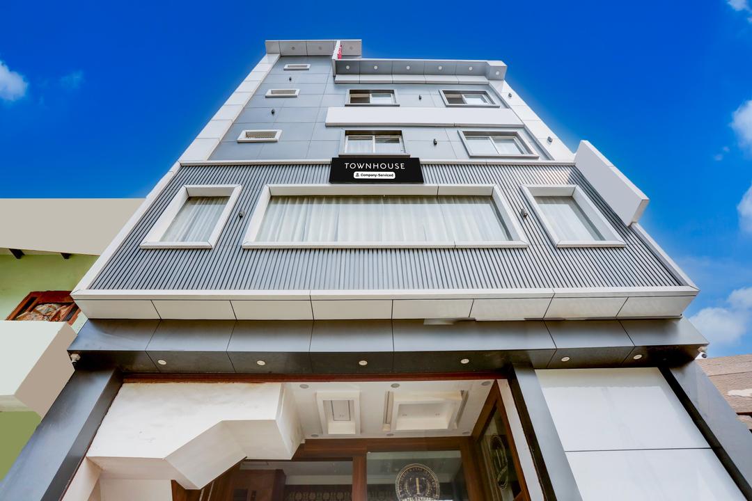 Super Townhouse Model Town Rohtak Formerly Hotel Tathastu in Rohtak