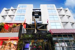 Super Collection O Circus Avenue Road Formerly Hotel Rockstar in Kolkata