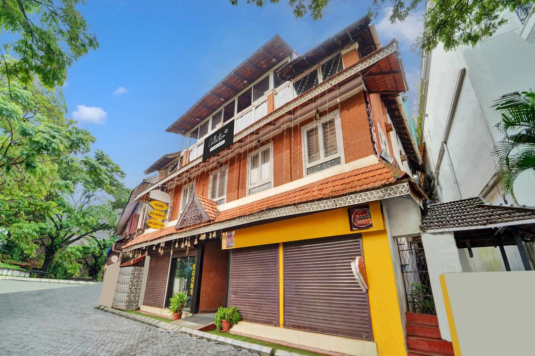 Super Collection O Calvathy Road Near Fort Kochi in Kochi
