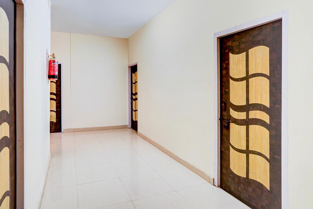 Super Hotel O Sudhowala Near Nanda ki Chowk in Dehradun