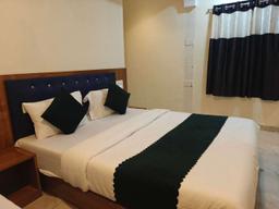 Hotel Glow Star in Mumbai