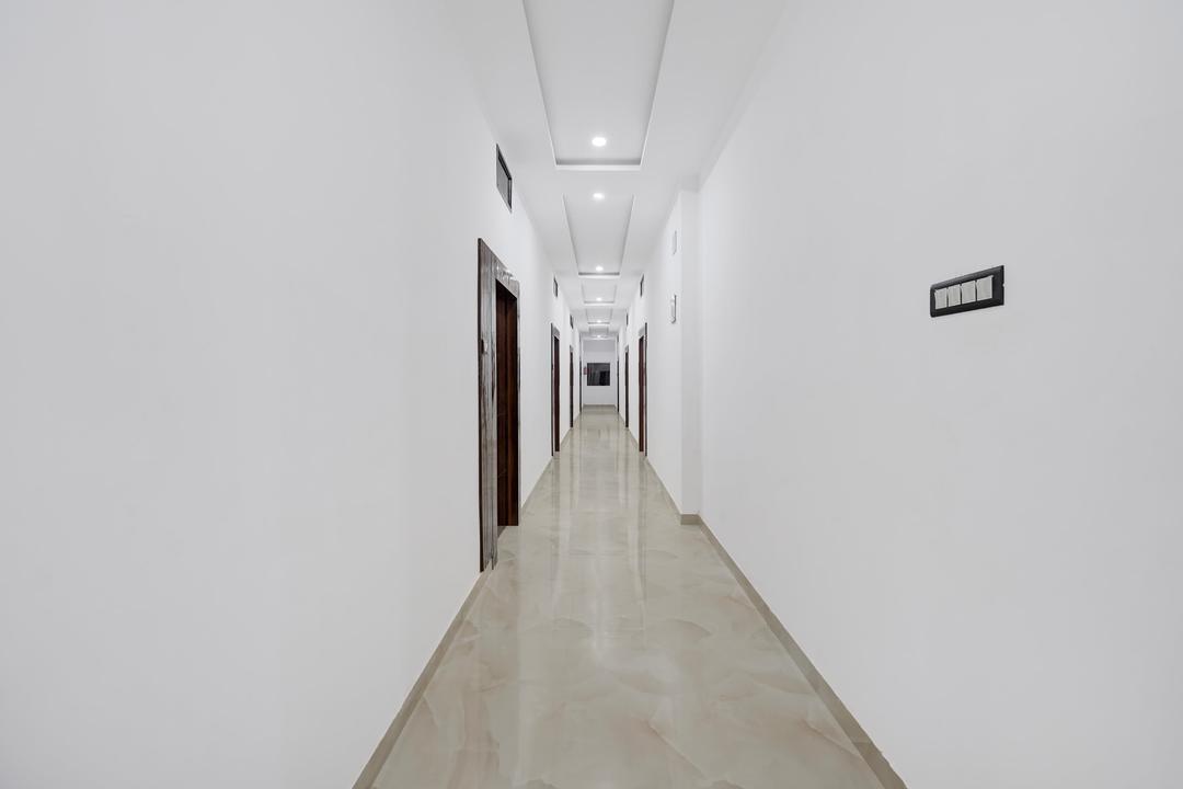 Super Collection O Banaras Railway Junction Formerly Varanasi Suites in Varanasi