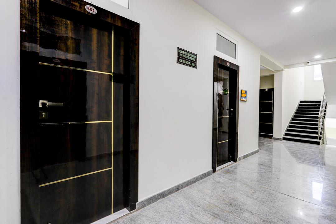 Super Collection O Vanasthalipuram in Hyderabad