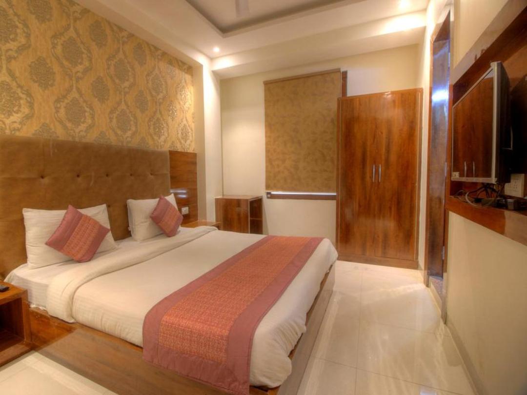 Hotel The Ventus in Delhi