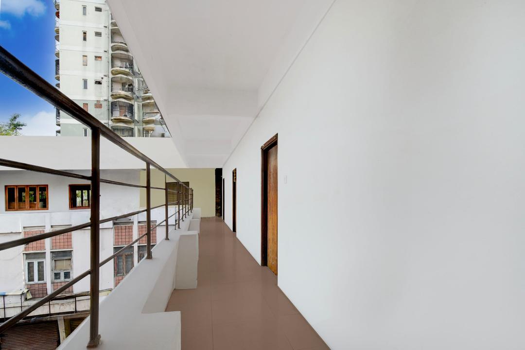 Super Hotel O Lakdikapul Near Birla Mandir in Hyderabad