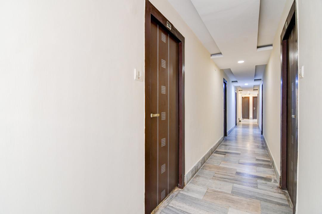 Super Hotel O Sarat Bose Road Formerly Shree Guest House in Kolkata