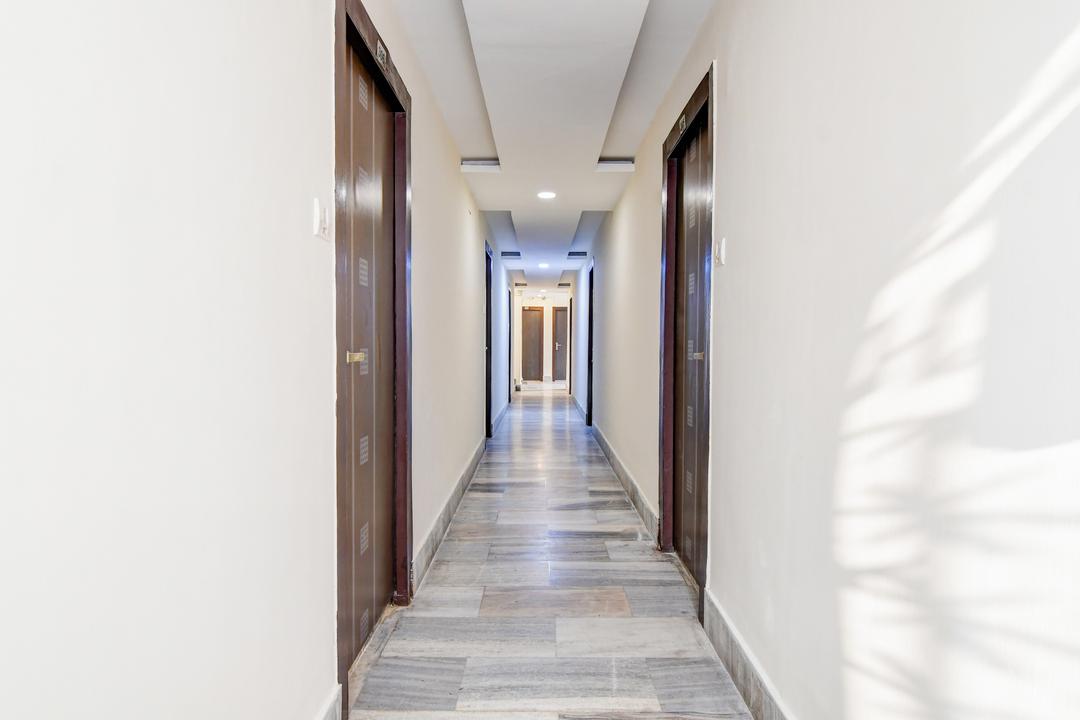 Super Hotel O Sarat Bose Road Formerly Shree Guest House in Kolkata