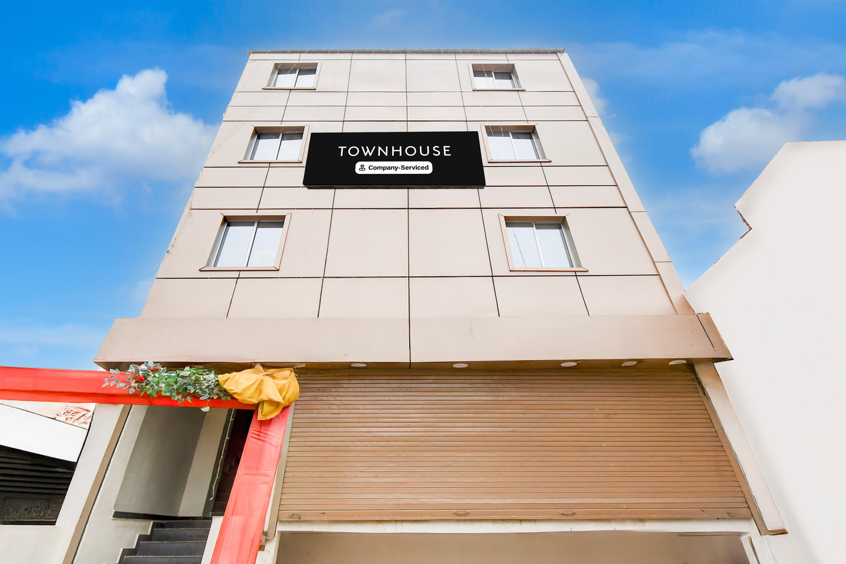 Super Townhouse Civil Lines Prayagraj Formerly Raj Mahal Palace in Prayagraj