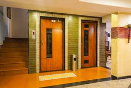 Super Townhouse Oak Prabhat Road in Pune