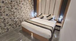 Hotel Saffron Grand in Thane