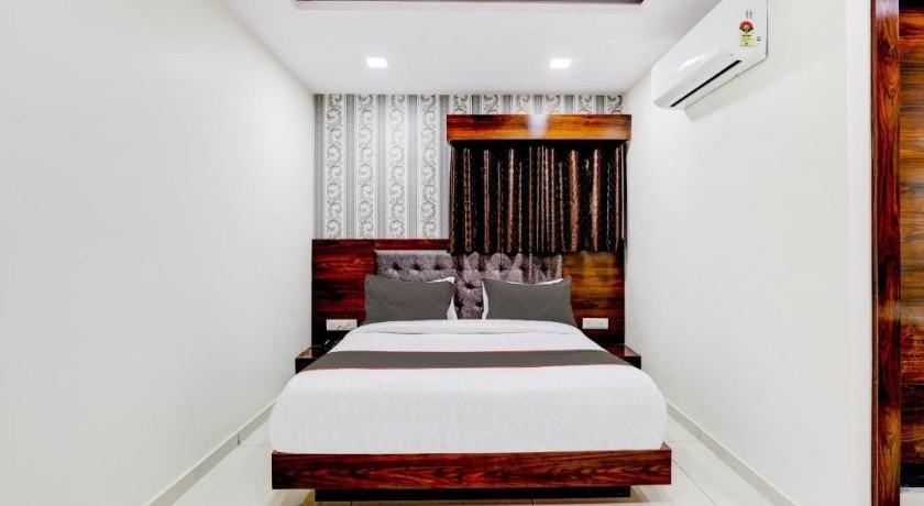 Hotel Lotus Gold in Vadodara