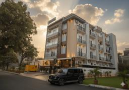 HoneyVeils Palace in Noida