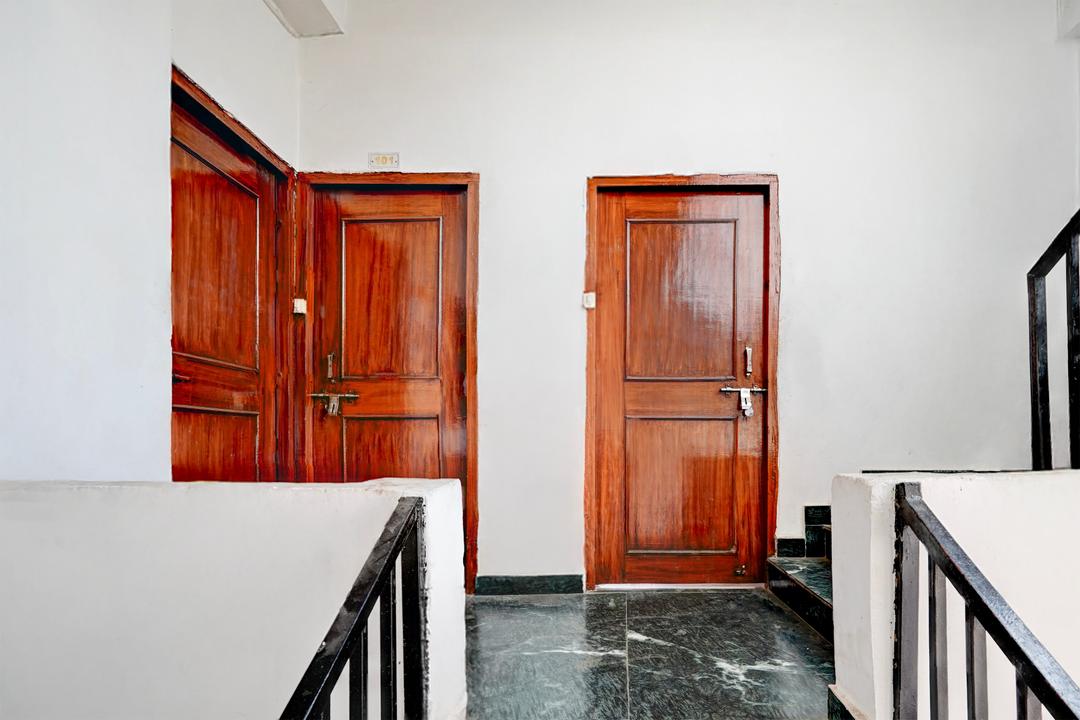 Hotel O Aura Mall Bhopal Formerly Golden Star in Bhopal