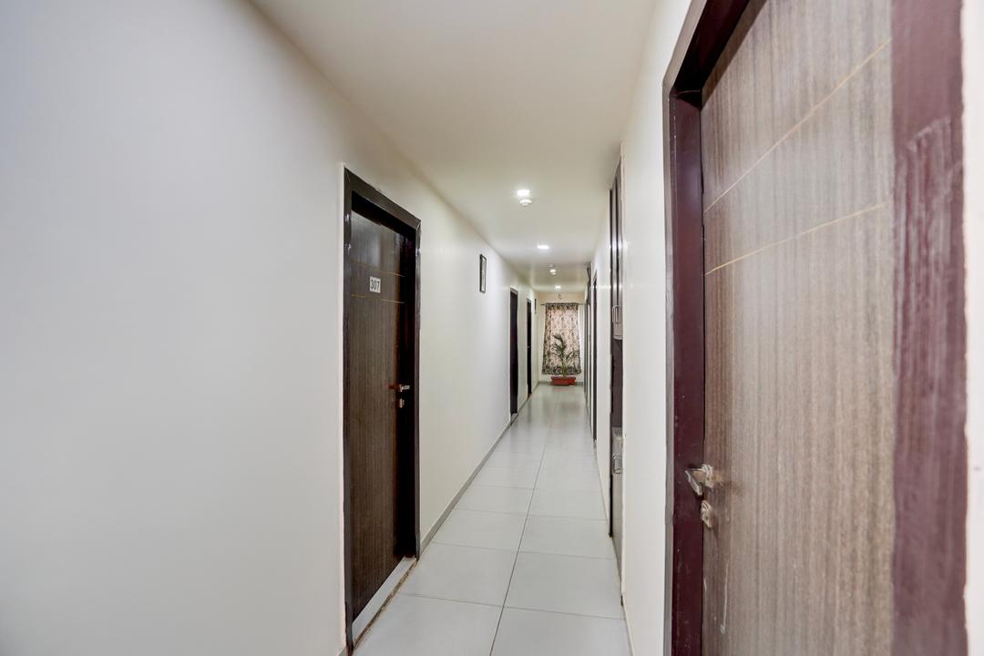 Hotel O Sur Sagar Lakeview Vadodara Formerly Vintage Inn in Vadodara
