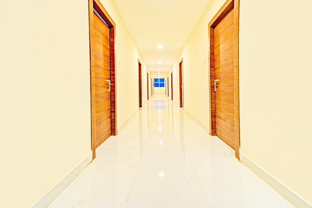 Super Collection O Sanath Nagar Near Railway Station in Hyderabad