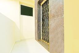 Super Collection O Sanath Nagar Near Railway Station in Hyderabad