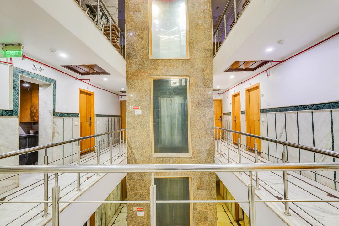 Townhouse Arakashan Road Paharganj Formerly Mohan international in Delhi