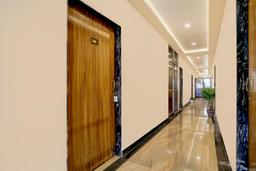 Super Townhouse Hyderabad Gate IIT BHU Formerly RK Heights in Varanasi