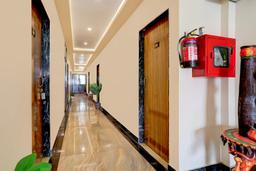 Super Townhouse Hyderabad Gate IIT BHU Formerly RK Heights in Varanasi