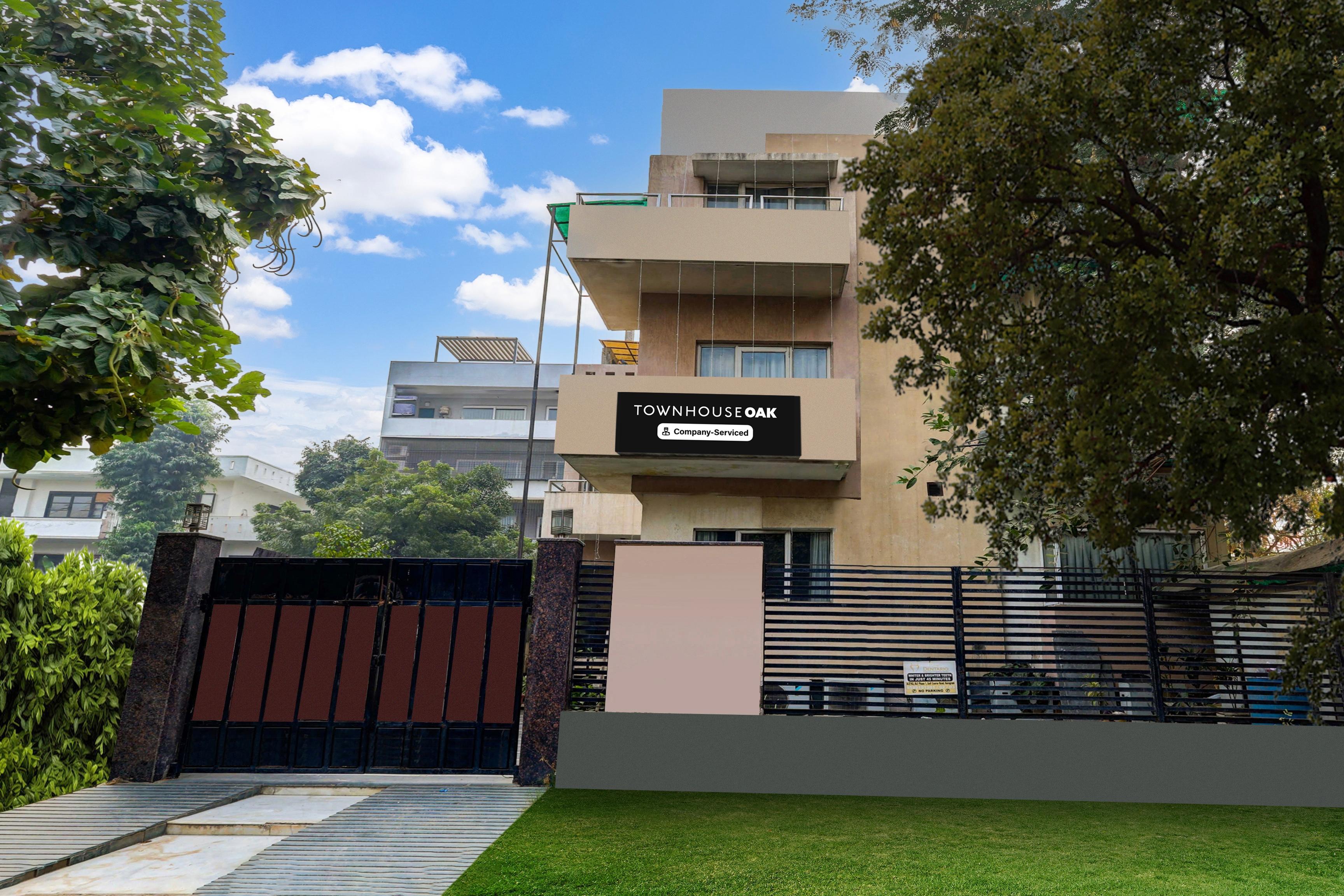 Super Townhouse Oak Sector 25 Gurgaon in Gurgaon