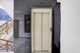 Townhouse Mohali Bus Terminal Formerly Hotel Hm Crystal in Mohali