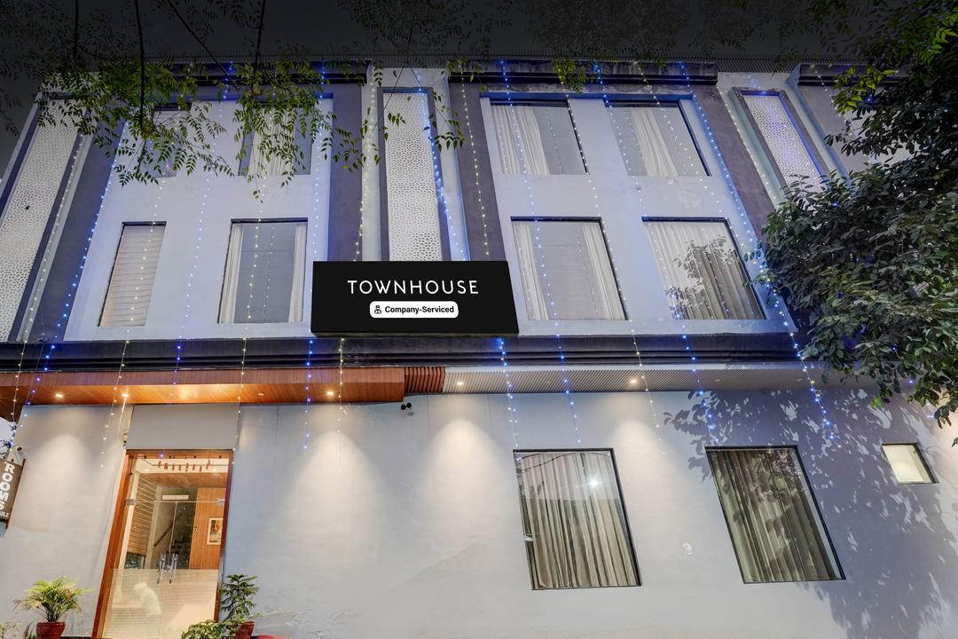 Super Townhouse Red Cross Amritsar Formerly Amar Villa in Amritsar