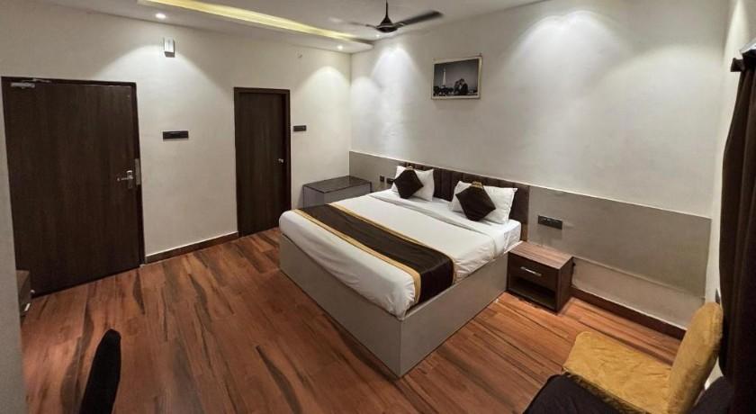Hotel Citrus in Lucknow