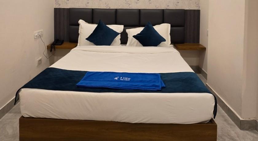 Yellow sapphire hotel Gachibowli in Hyderabad