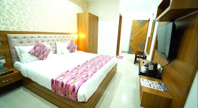 Royal Crown Erica in Zirakpur