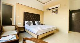 Hotel November in Zirakpur