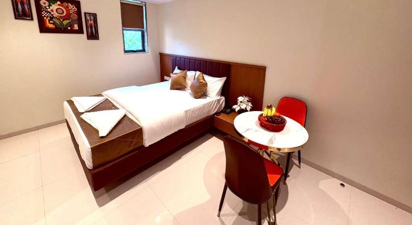 Hotel Safe House in Navi Mumbai