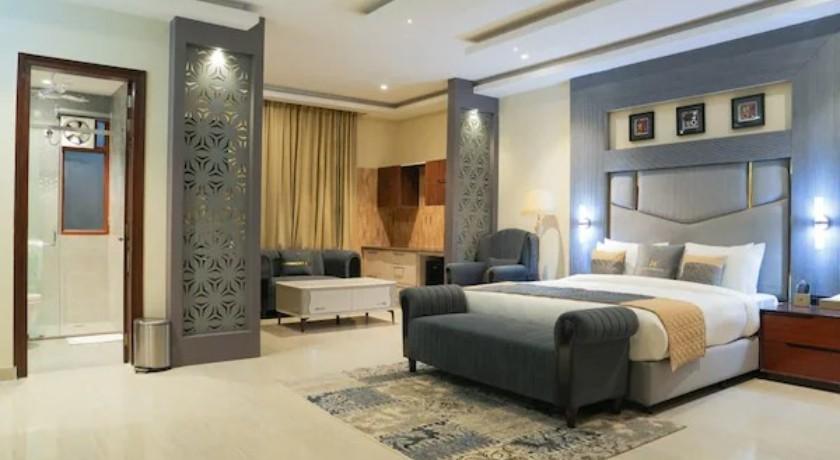 The Meriton in Delhi