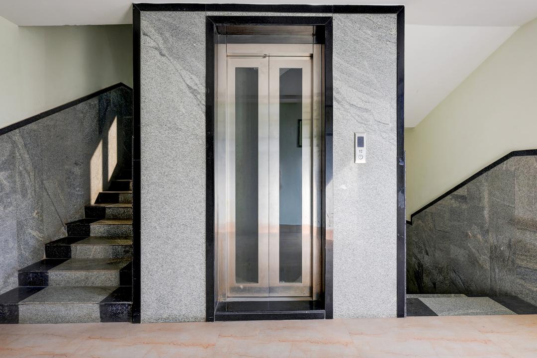 Super Townhouse Benz Circle MG Road in Vijayawada