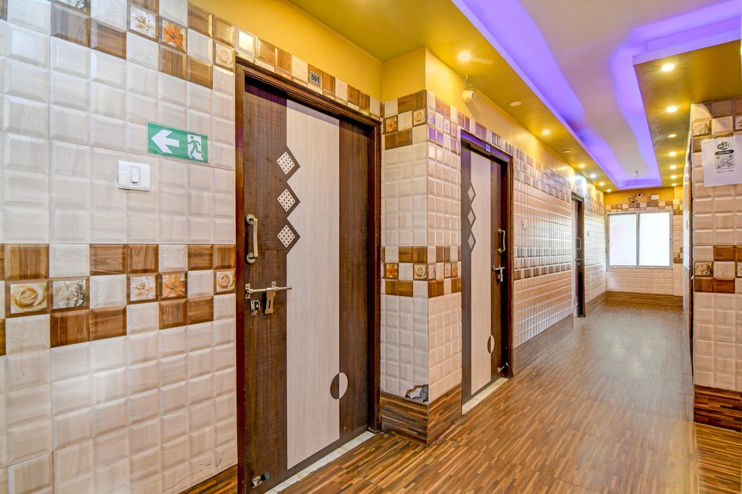 Collection O NSCB International Airport Formerly Raj Guest House in Kolkata