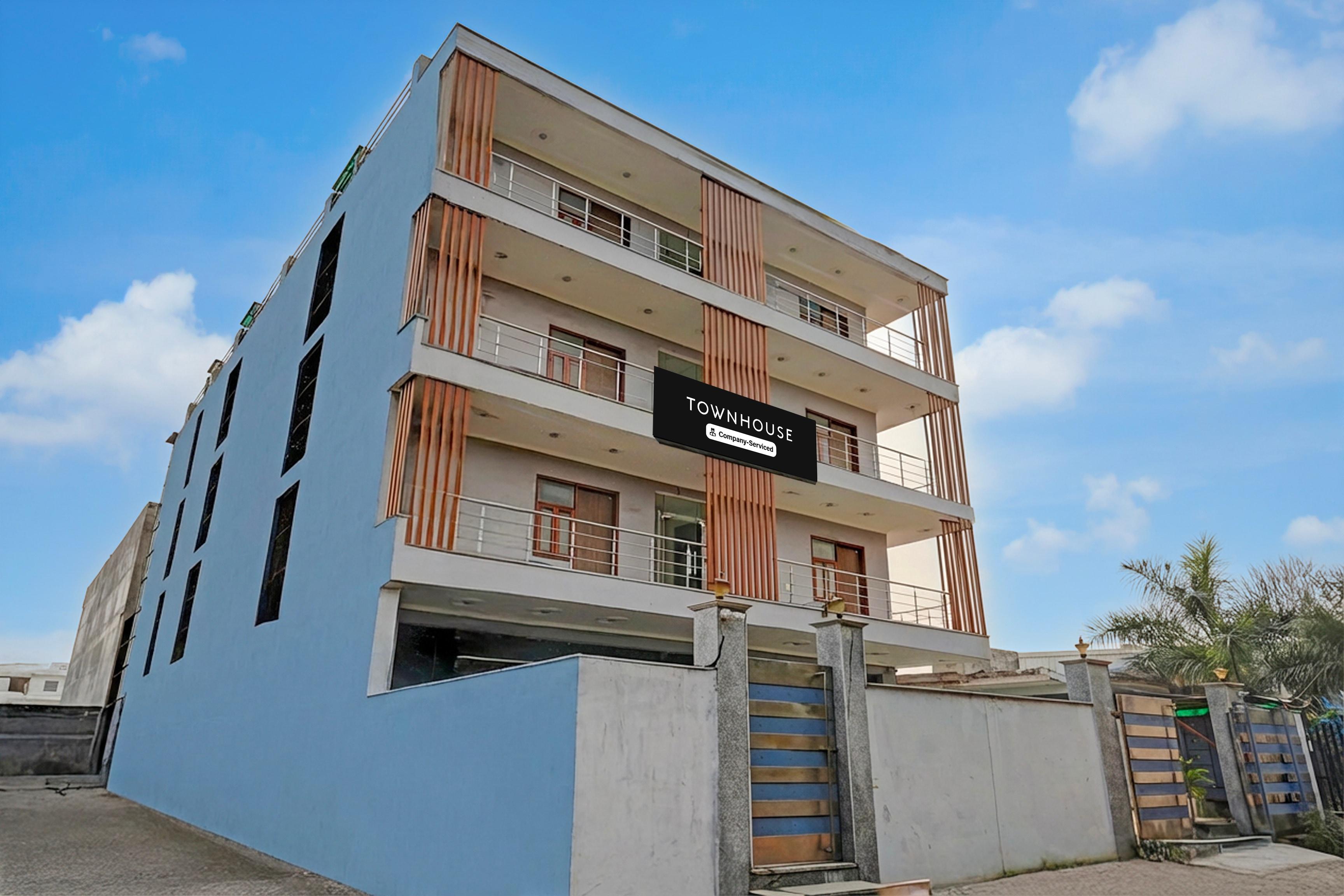 Townhouse Sector 122 Noida Formerly Anvi Inn in Noida