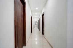 Hotel O Subhash Nagar Metro Station Formerly Parampara in Delhi