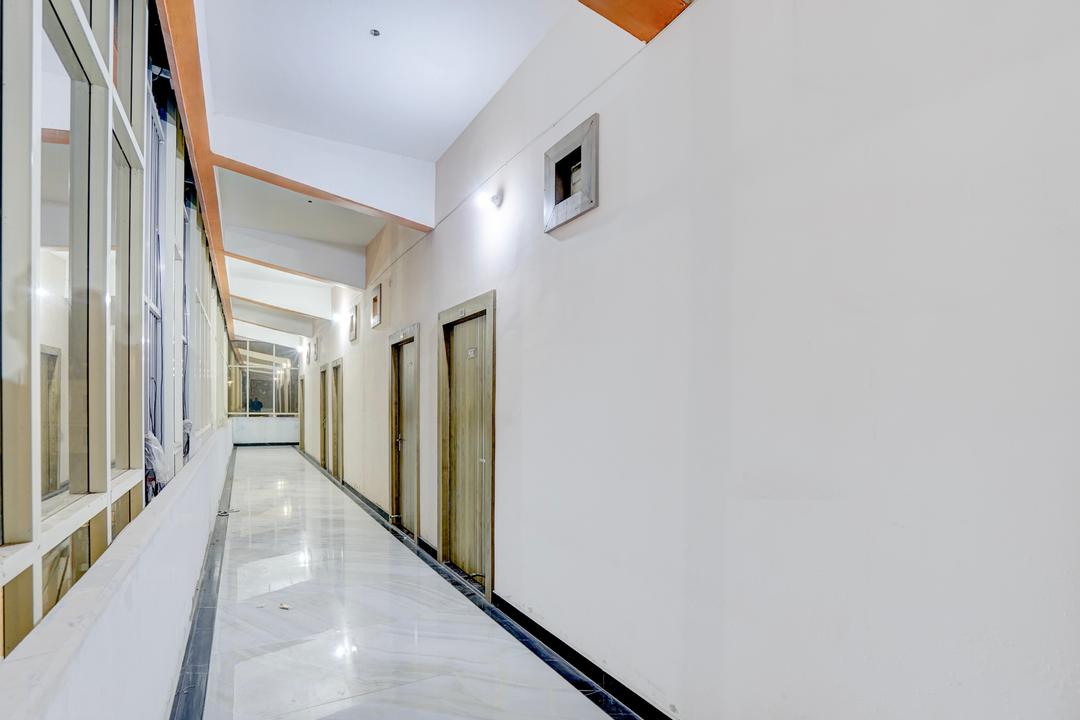 Townhouse Awleshpur Crossway Varanasi Formerly Ganga Vatika in Varanasi