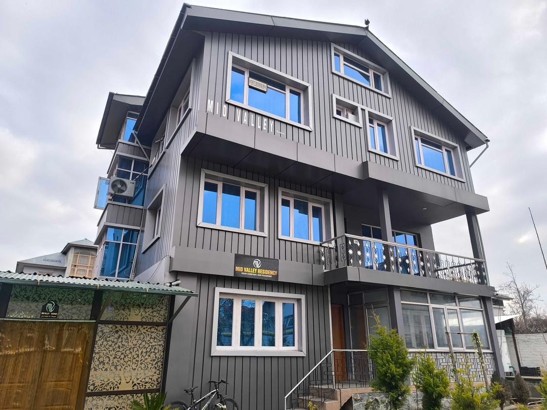 Collection O Kursoo Rajbagh Formerly Mid Valley Residency in Srinagar