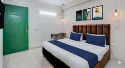 Cyberhub Suits in Gurgaon