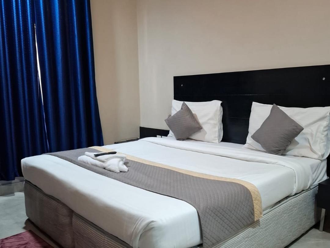 Giriraj Hospitality Services in Gurgaon