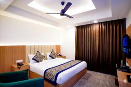 Royal Raven Hotel in Noida