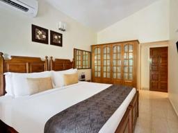 De Mandarin Beach Resort in Goa