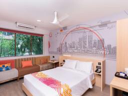 Ginger Thane in Thane
