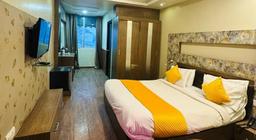 Hotel Cosmos in Lucknow